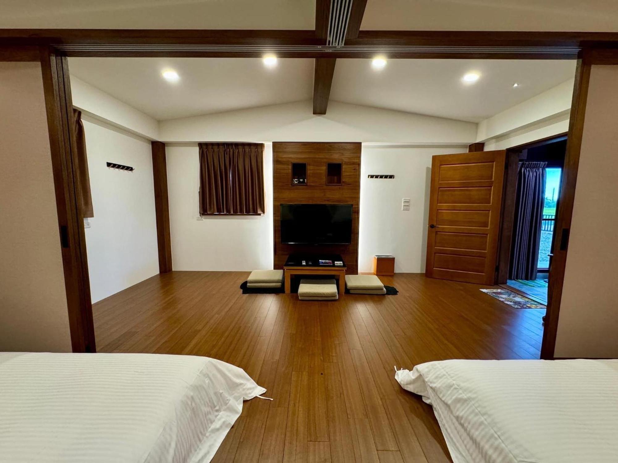 Tu Wei 192 Homestay Zhuangwei Exterior photo