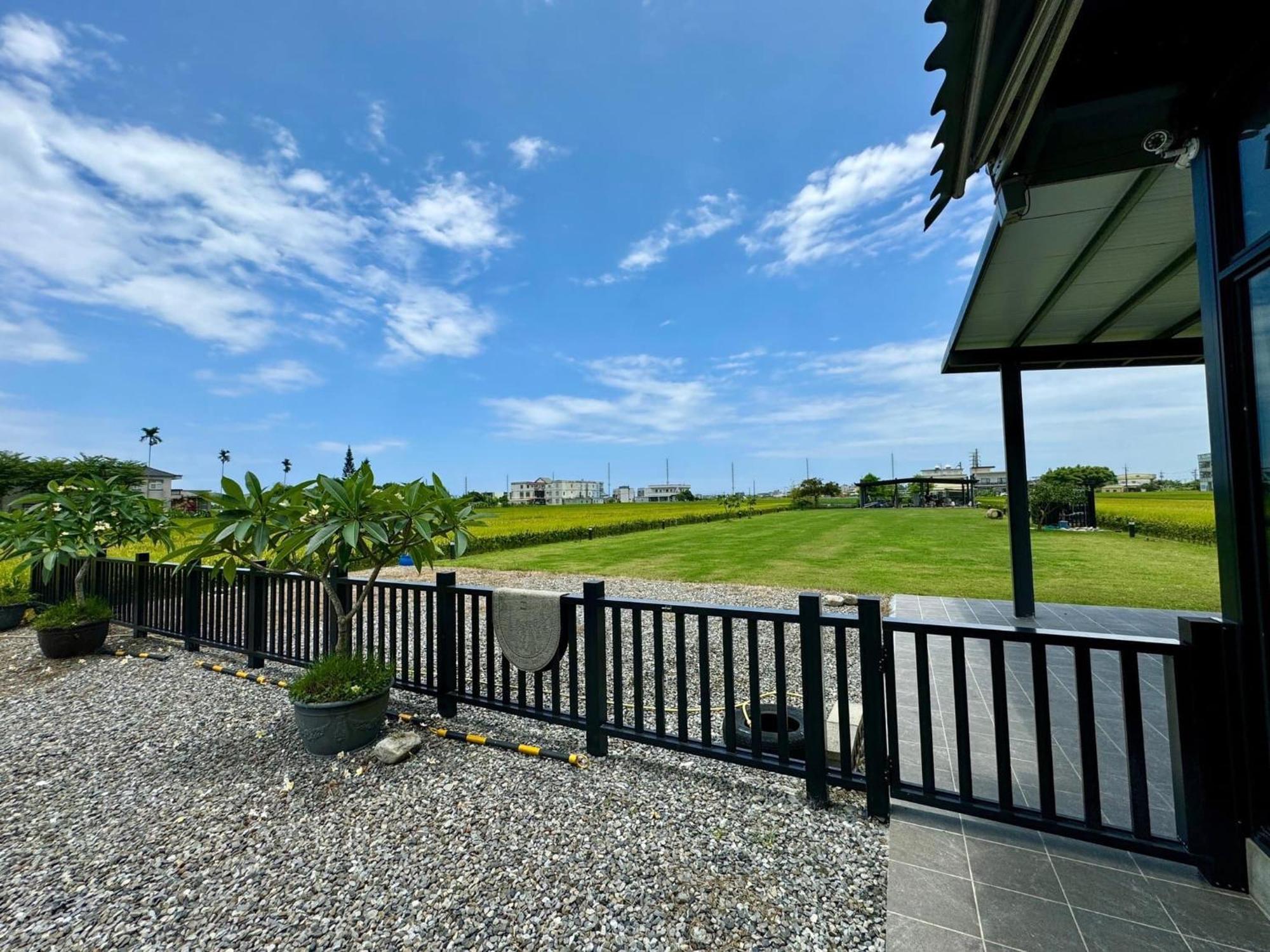 Tu Wei 192 Homestay Zhuangwei Exterior photo